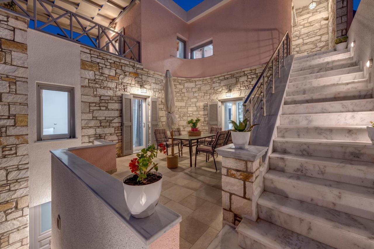 Takis Guesthouse-orneda-hermoupolis Ermoupoli